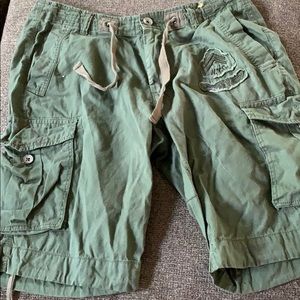 DKNY men’s cargo shorts